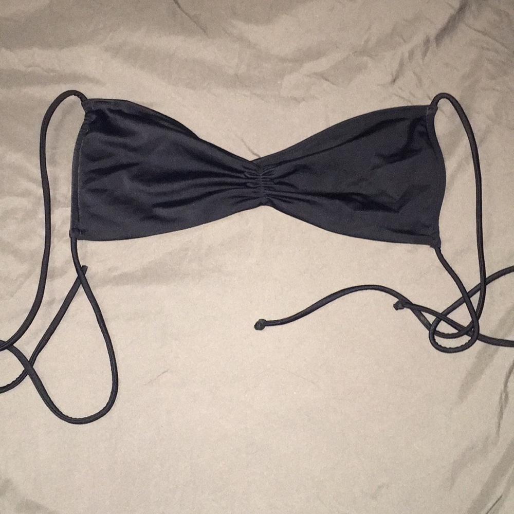 Black bikini top
